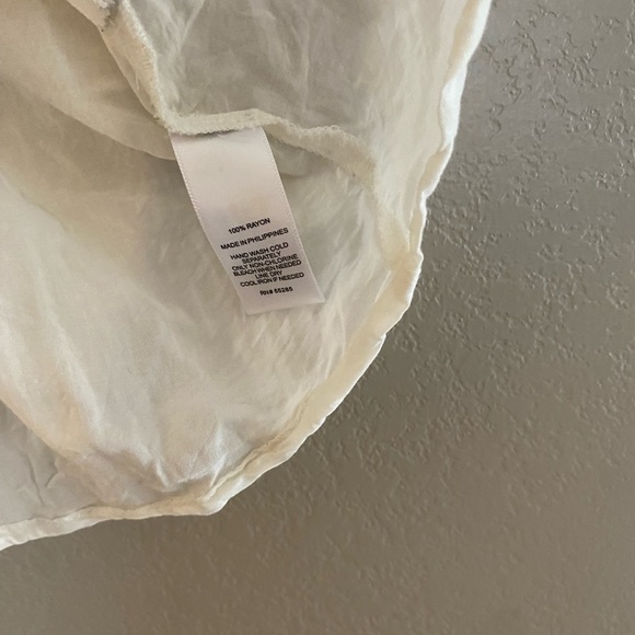 🔴SOLD🔴 Express • cream tank top - Picture 4 of 6